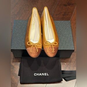 CHANEL ballet flats; Fall 2024 Light Brown Velvet; Sz 36.5